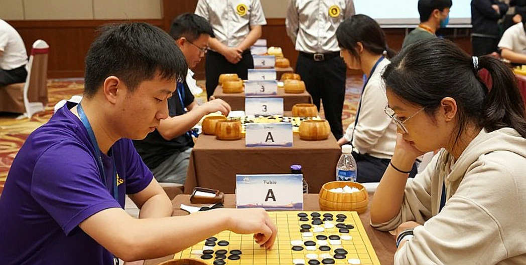 FIDE सर्वे: चार में तीन महिला शतरंज खिलाड़ियों ने भेदभाव या उत्पीड़न बताया — पर सबसे ज़रूरी कॉलम अब भी खाली है